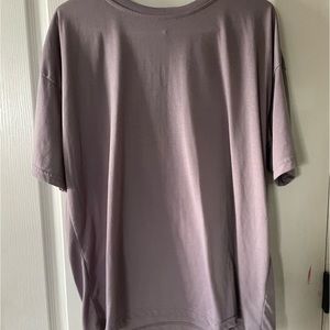 Women’s purple graphic t shirt! Oversized!